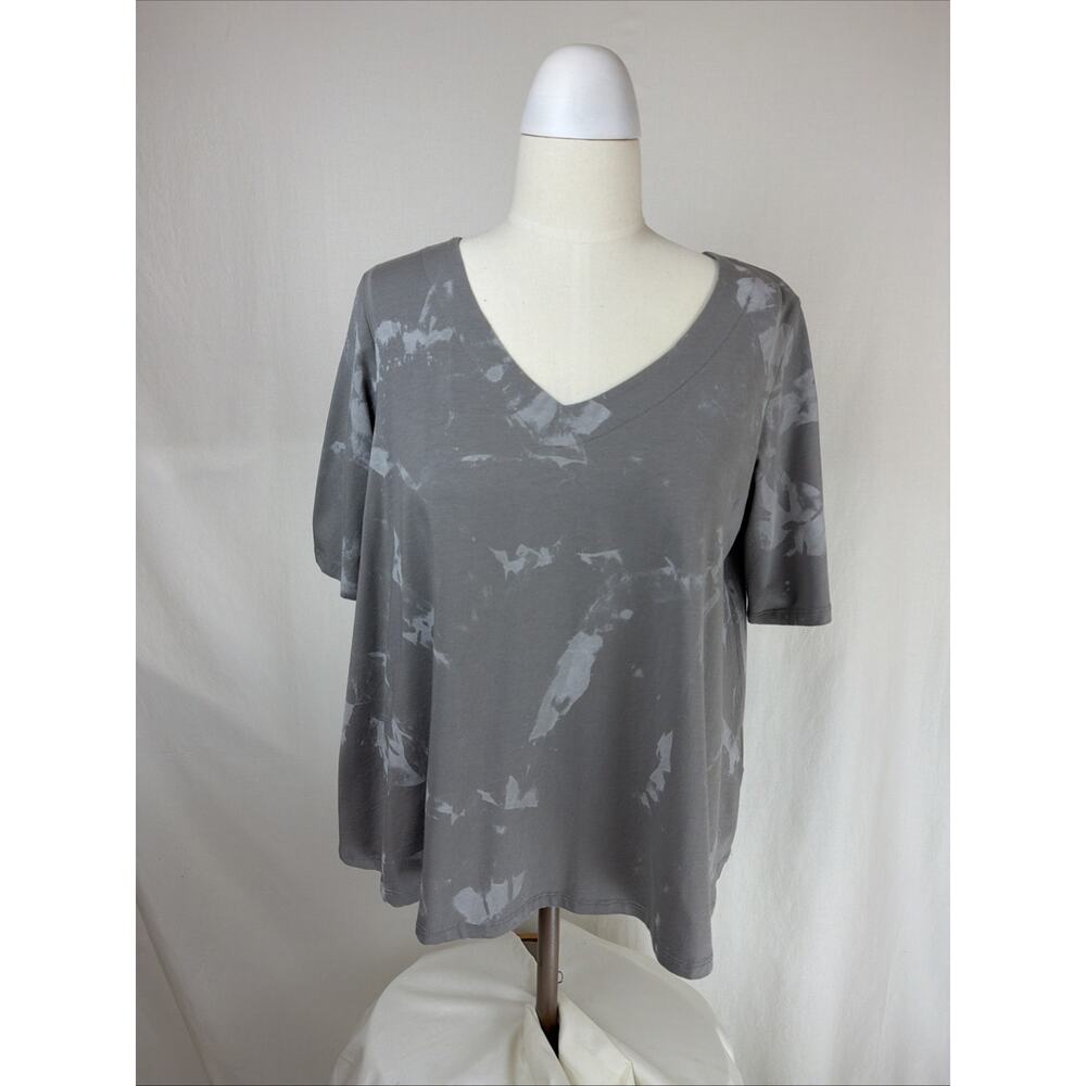 NWT Luukaa "Earth" Gray Short Sleeve V Neck Top #0695 Size S